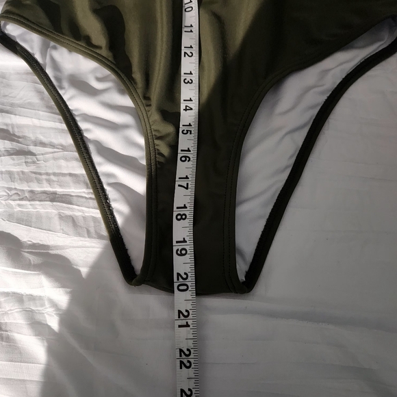 Bathing suit - Picture 7 of 7